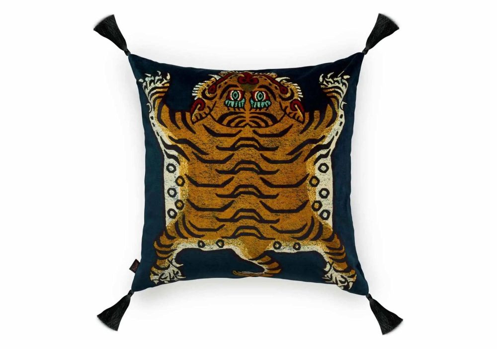 Cushions |  Saber Midnight Cushion Cushions Cushions